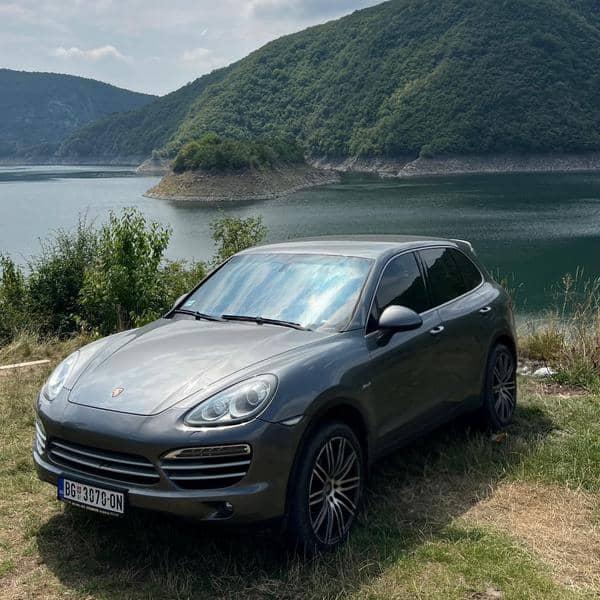 Porsche Cayenne 2014 - 1