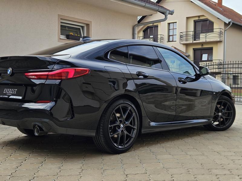 BMW 218 2021 - 2