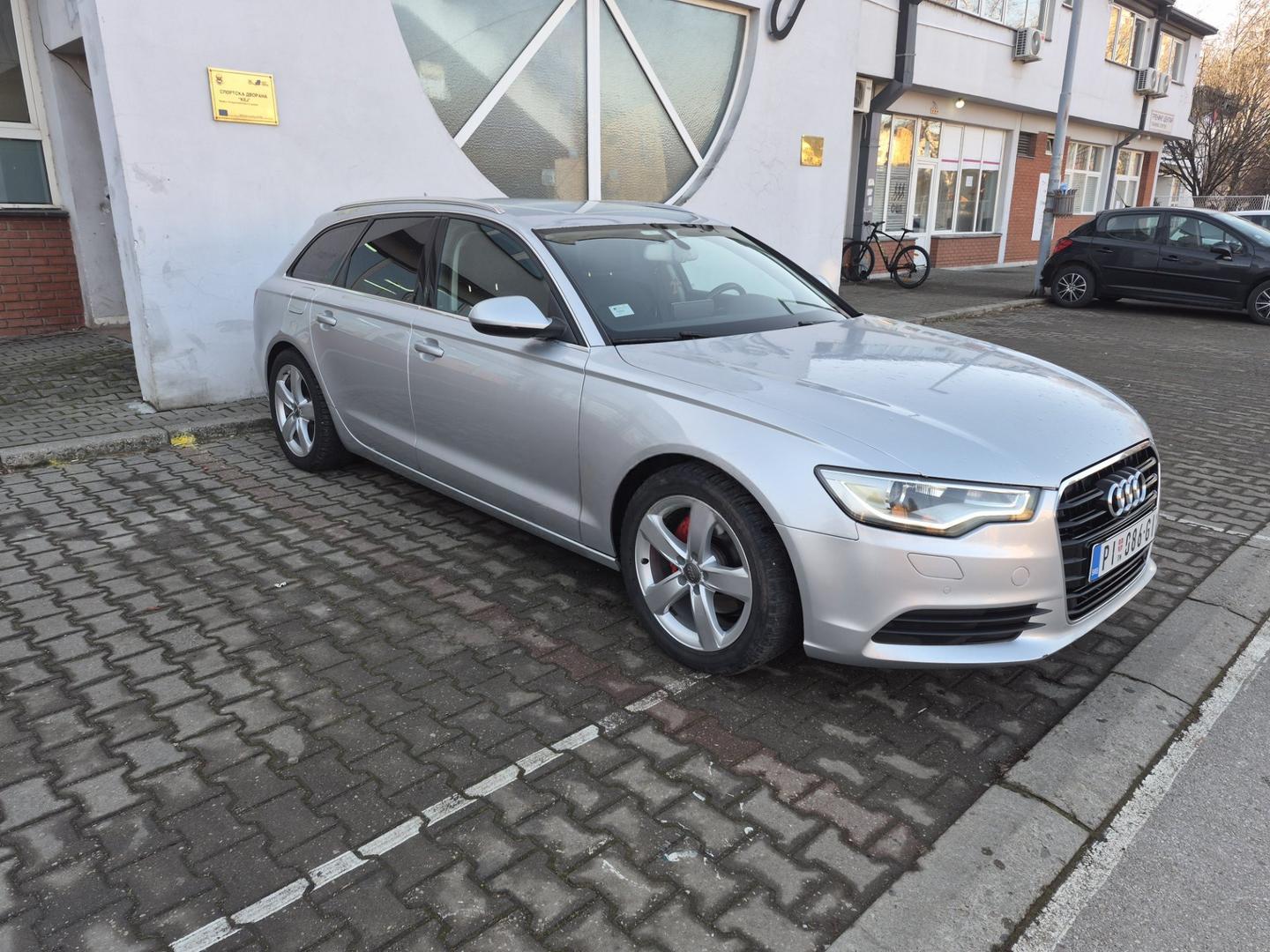 Audi A6 2011 - 5