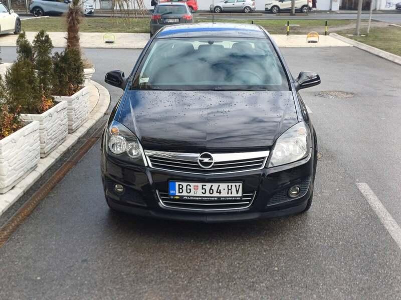Opel Astra H 2012 - 2