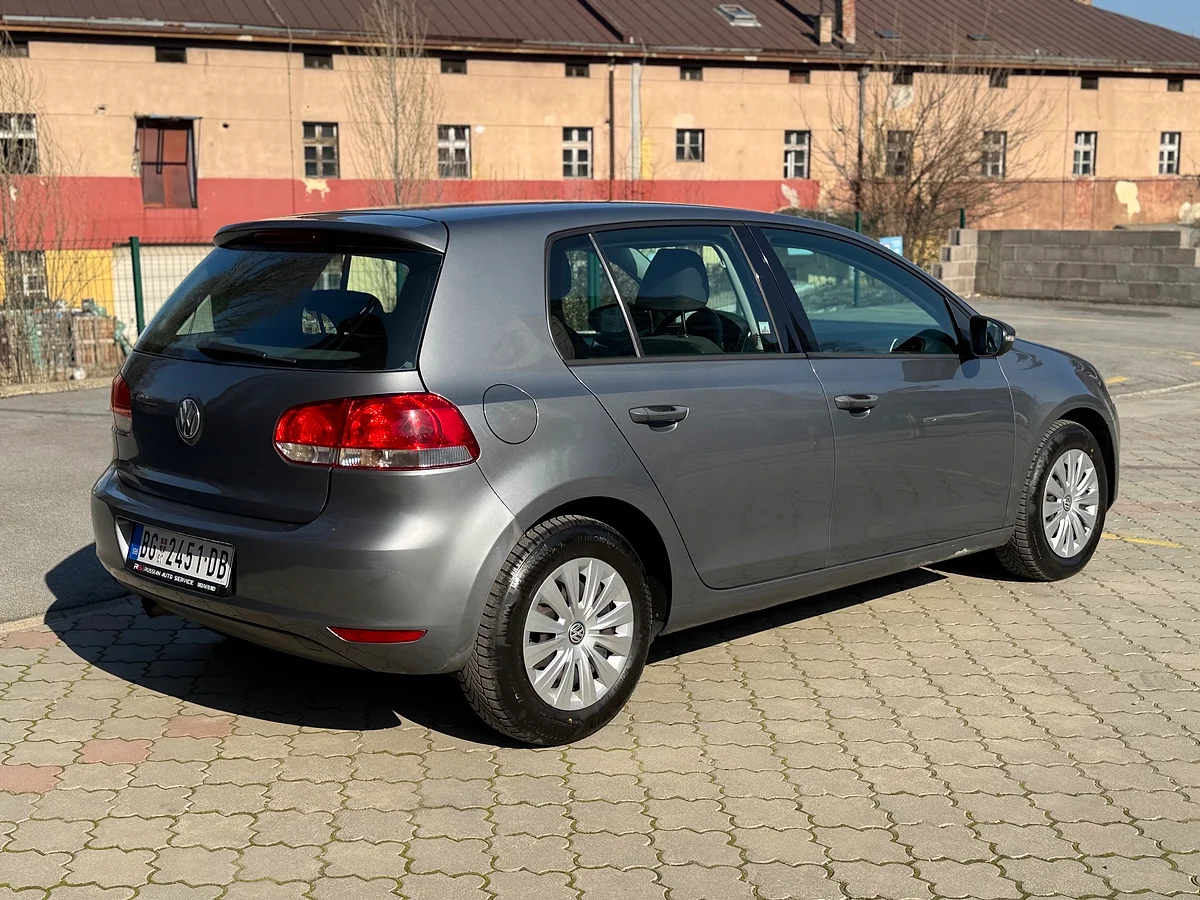 Volkswagen Golf 2010 - 3