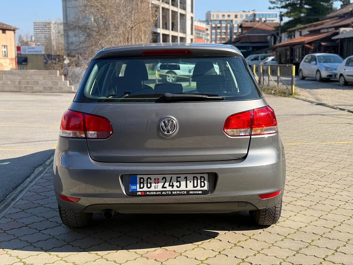 Volkswagen Golf 2010 - 5